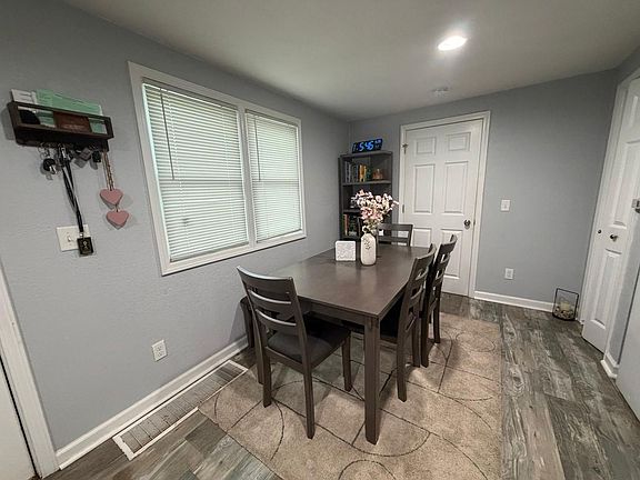 5th image of 3503 Vinton St