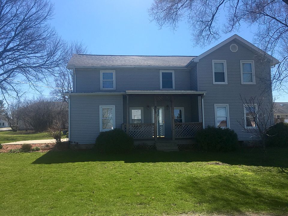 1st image of 402 McClintock St