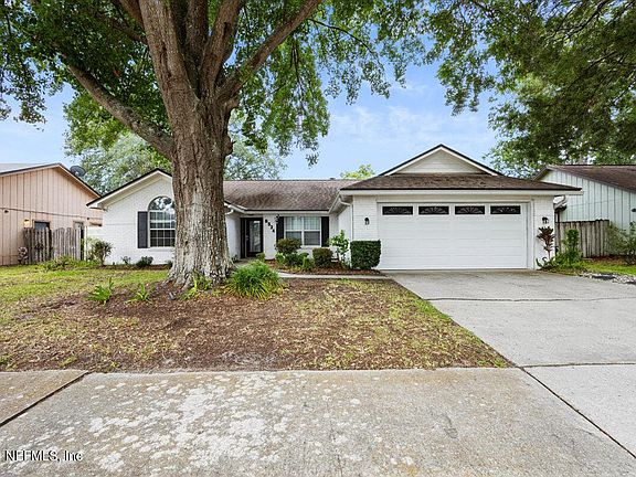 2nd image of 8524 BANDERA Circle E
