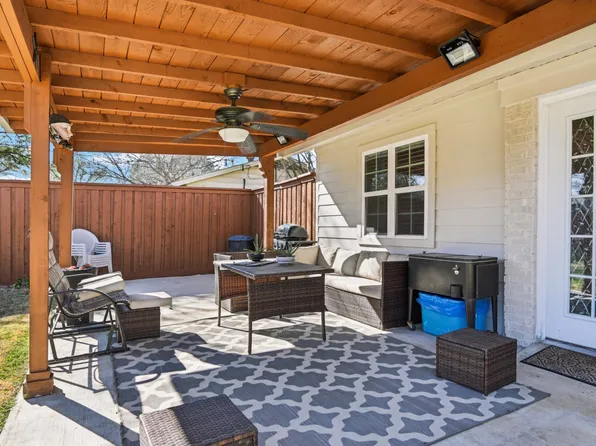 2822 Stanford Dr, Irving, TX 75062