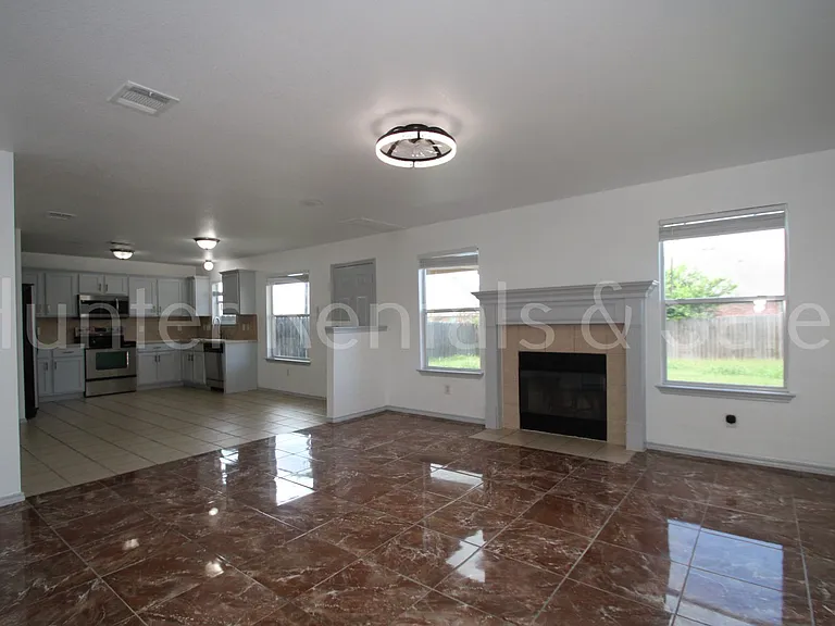 4910 Donegal Bay Ct — Photo 5