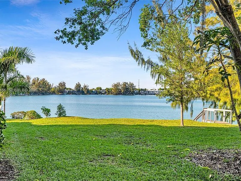 7018 SW 53rd Ln — Photo 39