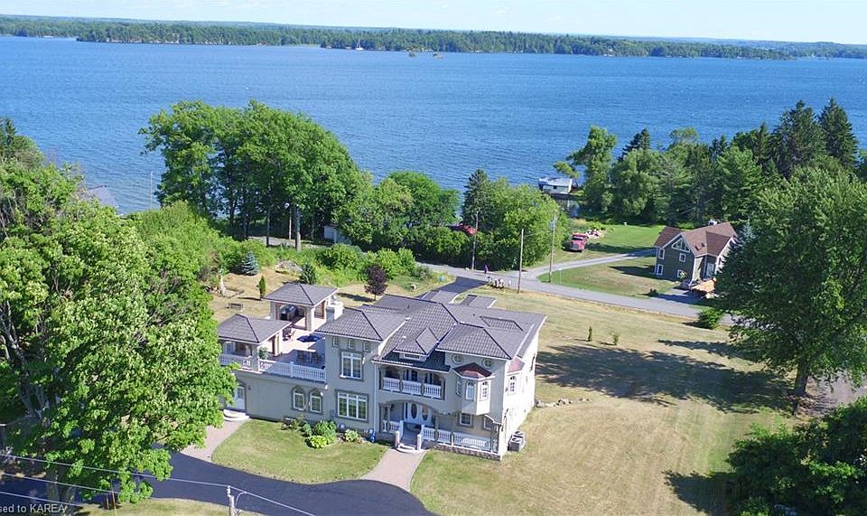 255 Thousand Islands Pkwy, Leeds And The Thousand Islands, ON K0E 1L0