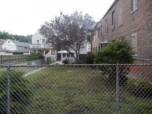 2nd image of 4528 S Laflin St