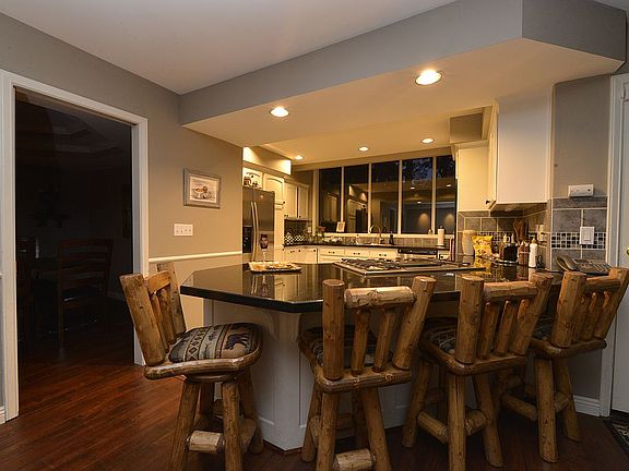 5th image of 42599 Ruben Way