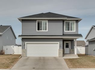 954 28th Ave W, West Fargo, ND 58078