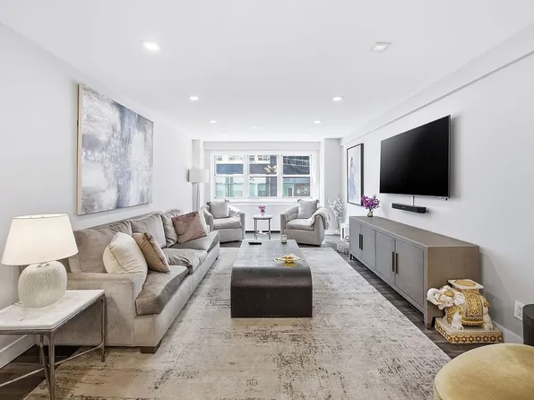211 E 53rd St APT 4K, New York, NY 10022