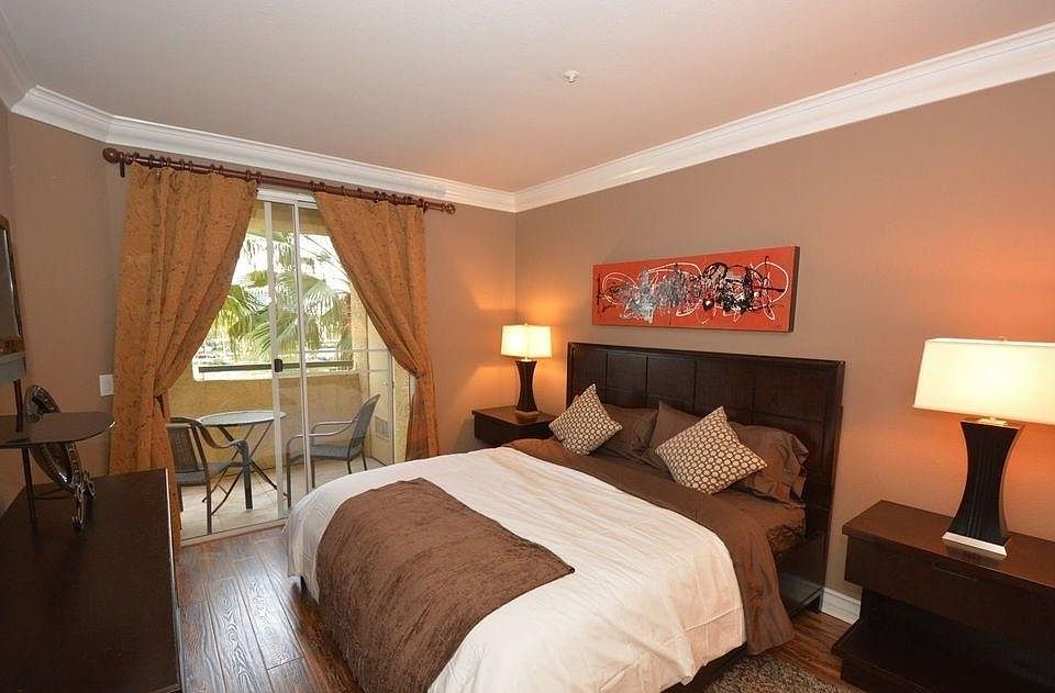 1st image of 4018 Crown Point Dr #904
