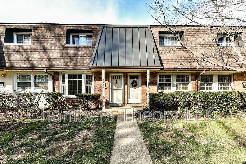 1st image of 445 Hampton Ct Unit 130