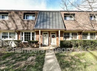 445 Hampton Ct UNIT 130, Falls Church, VA 22046