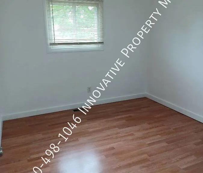 5476 Westchester Dr — Photo 15