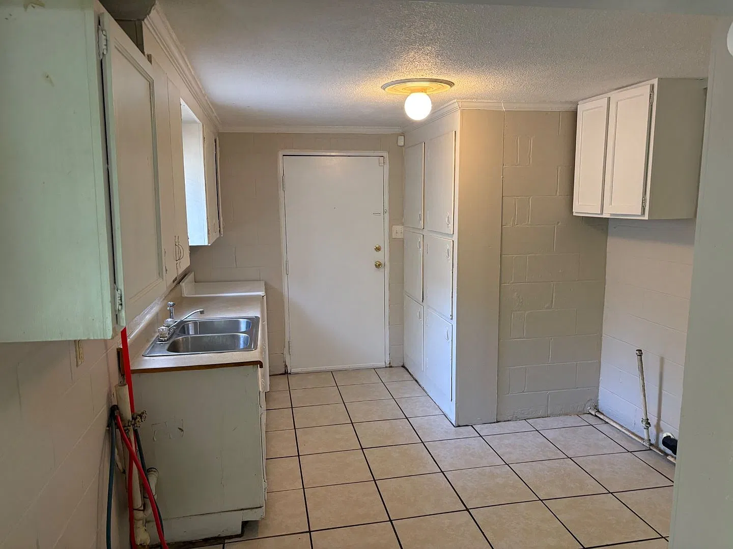 2 bed 1 bath house near Five Points! $975/month - All new appliances! — Photo 4