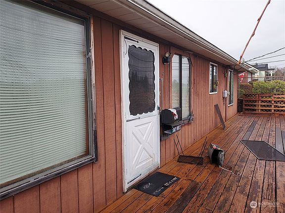3rd image of 2627 Highland Drive