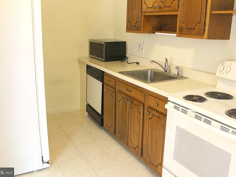 1120 Linkside Dr — Photo 5