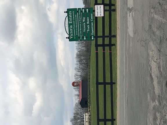 4th image of 102 Woodland Dr