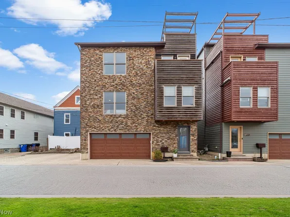 2305 Thurman Ave, Cleveland, OH 44113