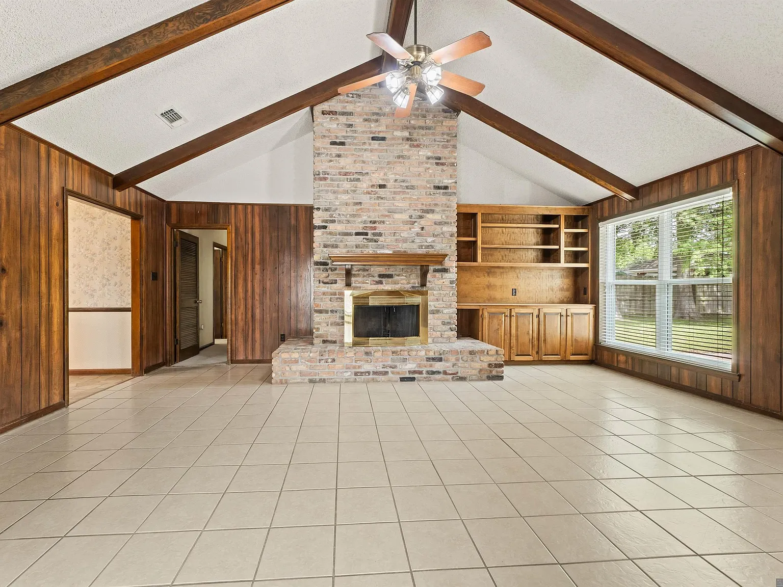 3 bed, 1891 sqft, $2,100 — Photo 4