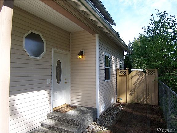 2nd image of 4315 103rd Pl NE #B