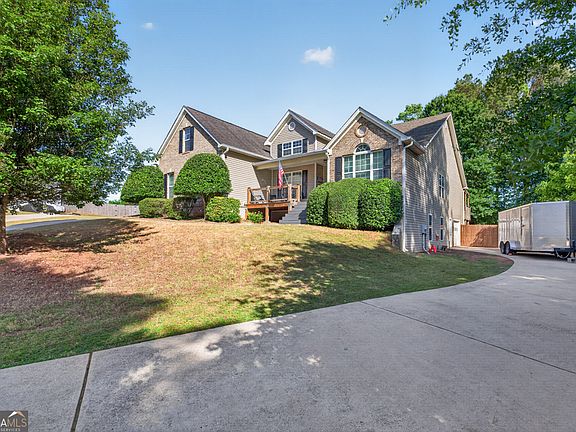 4th image of 89 Katie Spring Ln