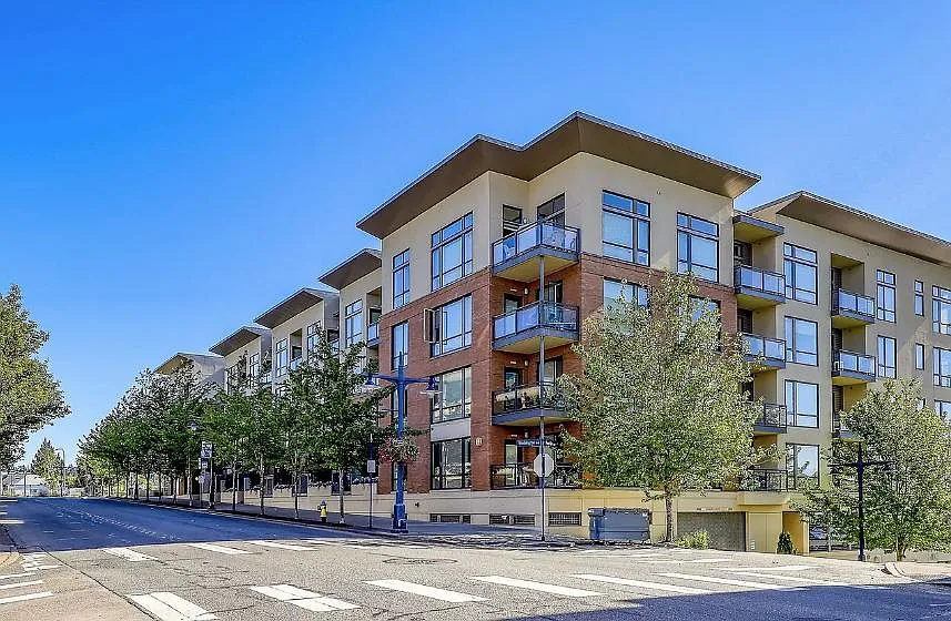 Building Exterior - 400 Washington Ave #411