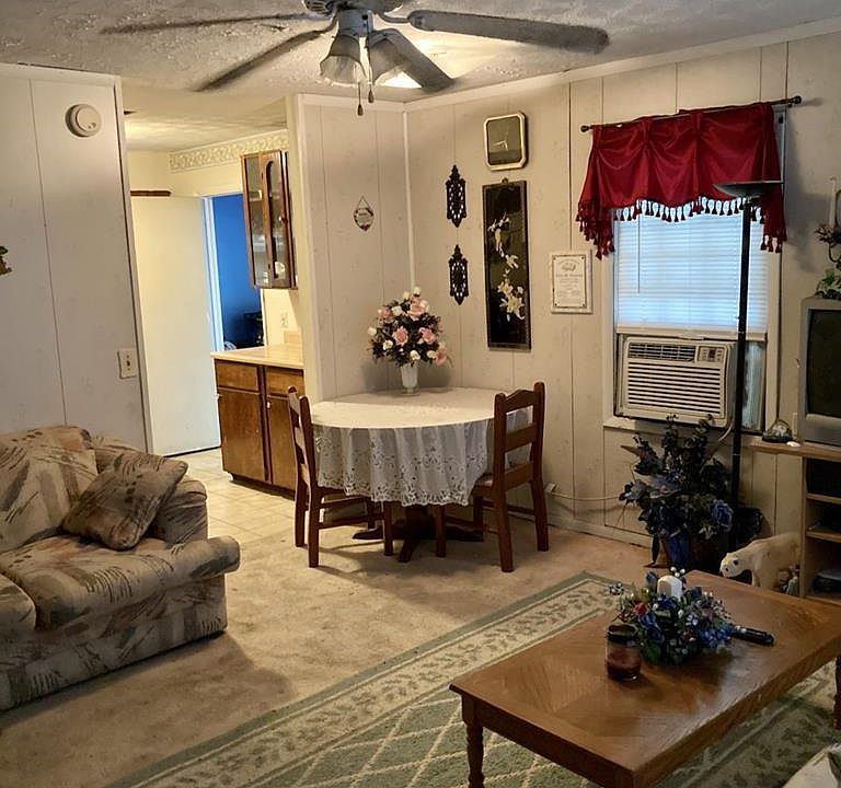 2nd image of 93 Kings Dr