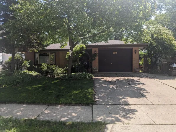 3270 South 93rd STREET, Milwaukee, WI 53227
