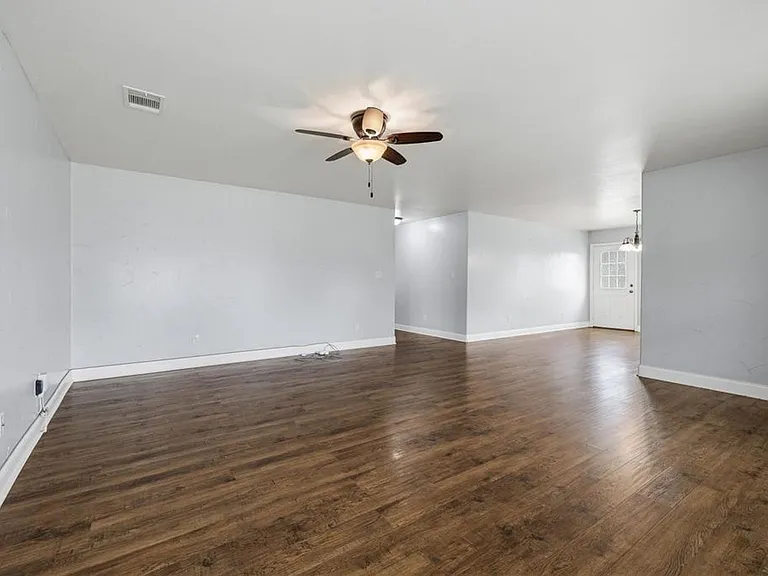119 N Andrews Ave — Photo 5