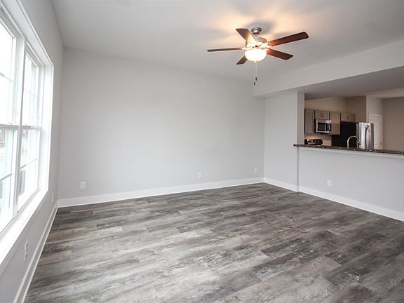 5th image of 2005 Willow Dr #2