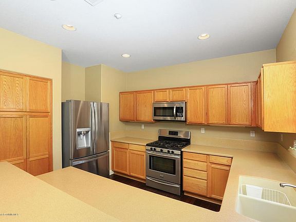 3rd image of 16608 Pennard Ln