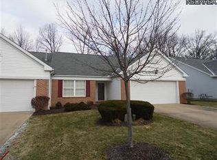 413 W Reserve Dr, Cuyahoga Falls, OH 44223