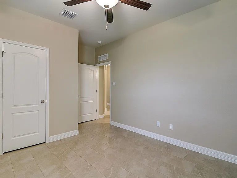 2202 Crystal Bay Dr — Photo 47