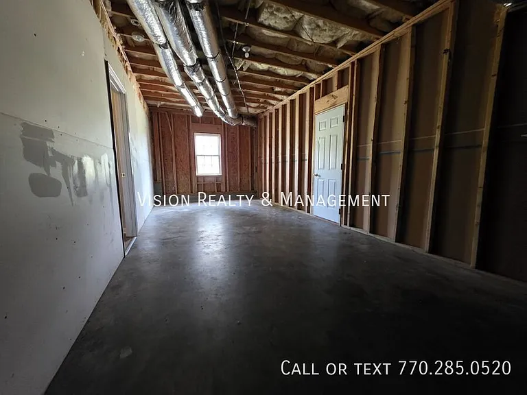 258 Lambert Overlook Cir — Photo 15