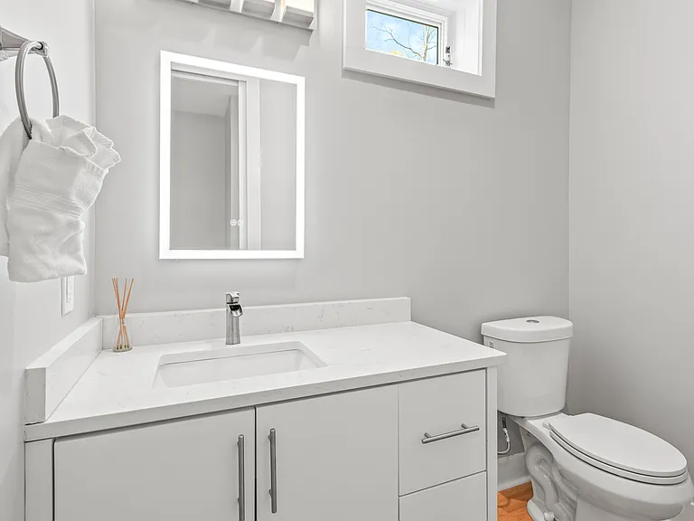 W Northway Ln — Photo 18