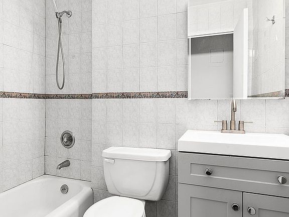 5th image of 7 E 14th St APT 503
