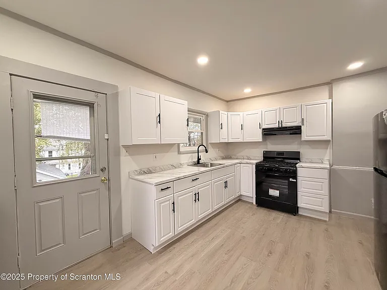 1220 Dartmouth St #L — Photo 14