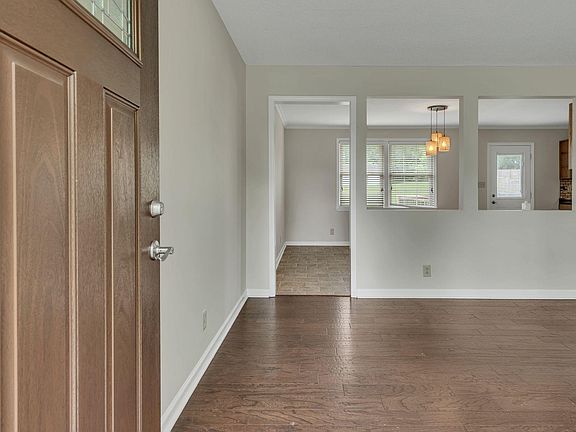 5th image of 651 Bryan Rd