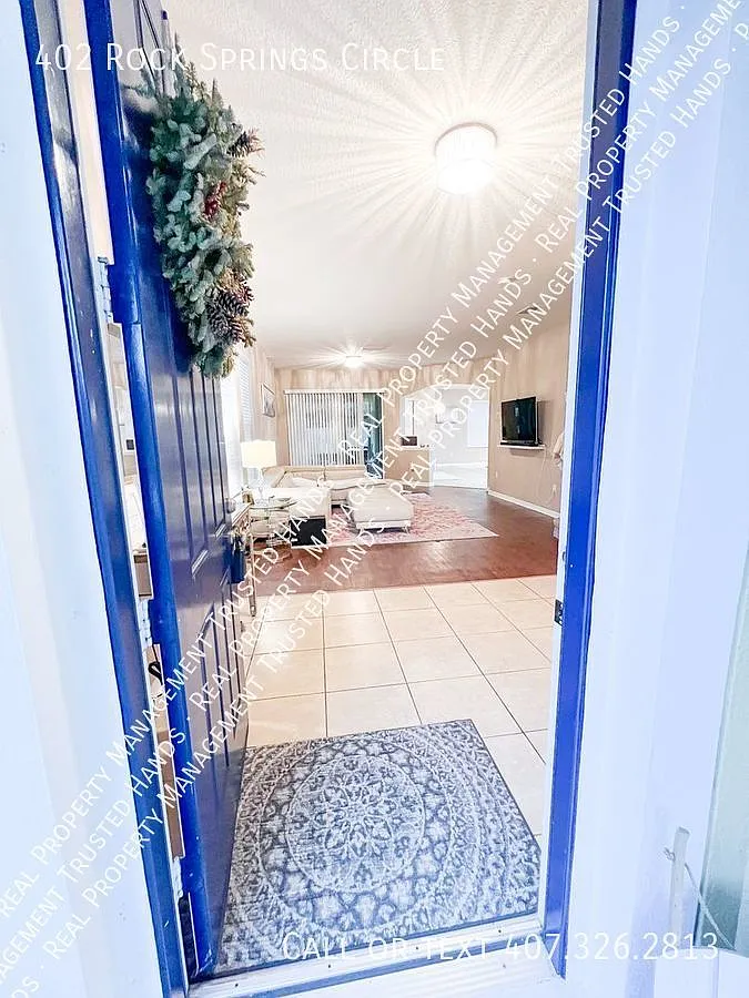 Exquisite Retreat: Luxury Living in Waterside Pointe — Photo 3