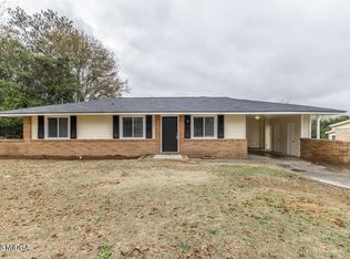 2045 Winston Dr, Macon, GA 31206