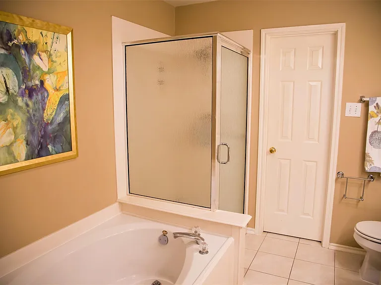 31 N Walden Elms Cir — Photo 21