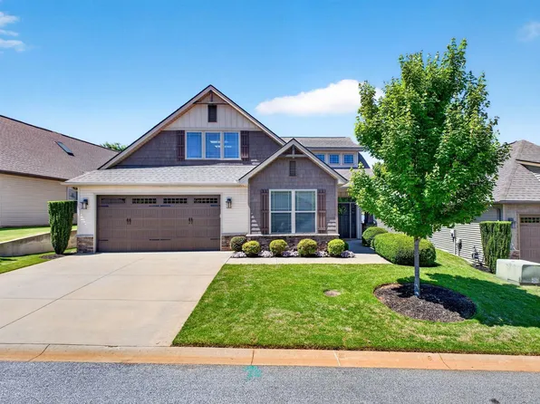 305 Gantry Ct, Greenville, SC 29615