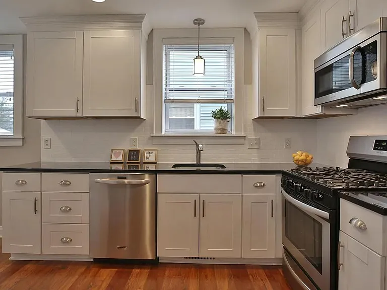 335 E Moler St — Photo 16