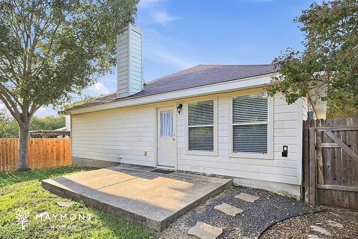 3 bed, 2.0 bath, 1805 sqft, $1,730 — Photo 3