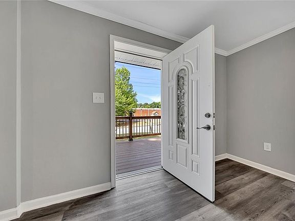 5th image of 3581 Midway Rd