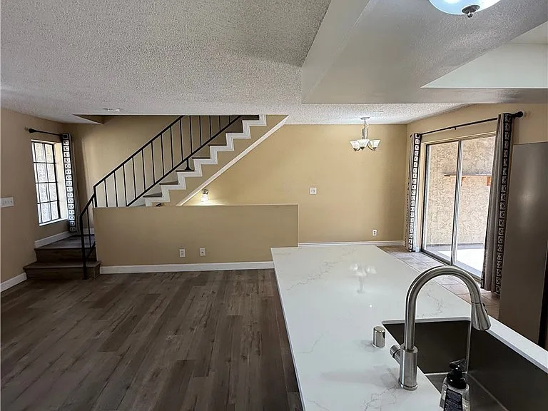 5195 Walnut St #14 — Photo 7