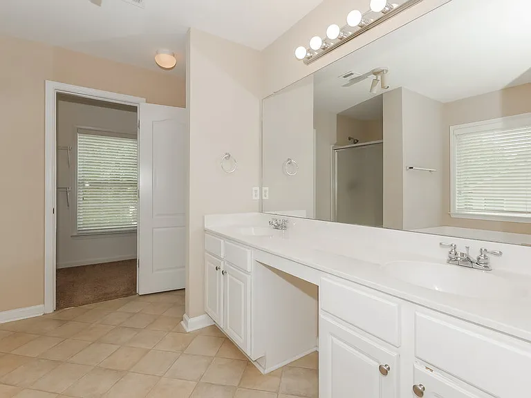 2505 Mockingbird Ln — Photo 13