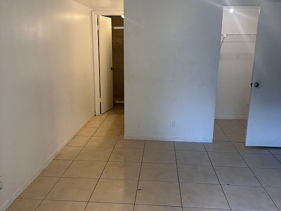 3rd image of 4320 Crystal Lake Dr #B3