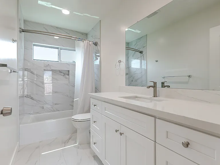 801 Elm Ave #B — Photo 12