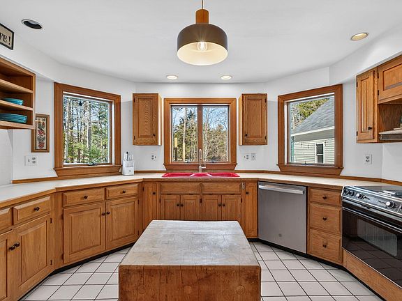 5th image of 167 Pilgrim Road