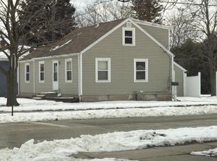 3018 Prairie St, Two Rivers, WI 54241