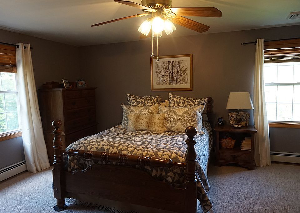 2nd image of 27 Angora Ave